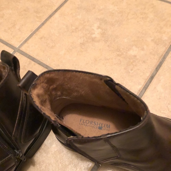 Florsheim dress shoes size 10 - Picture 5 of 6